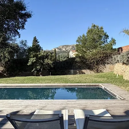 Francia Villa
